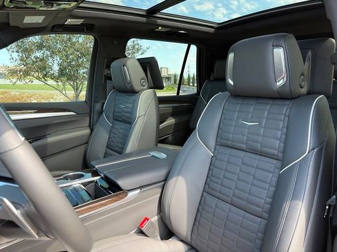 Used 2026 Cadillac Escalade Platinum Sport w/ LPO, ONYX Package AWD/4WD image 64