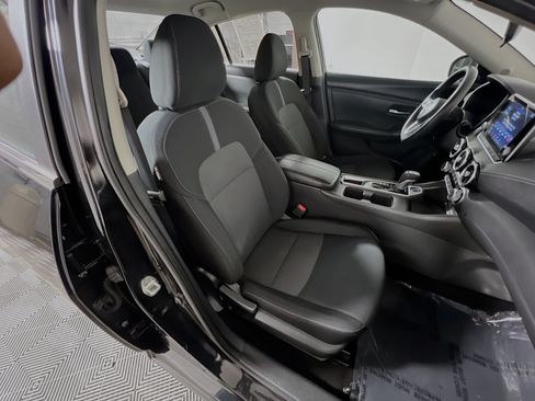 Used 2024 Nissan Sentra SV FWD image 30