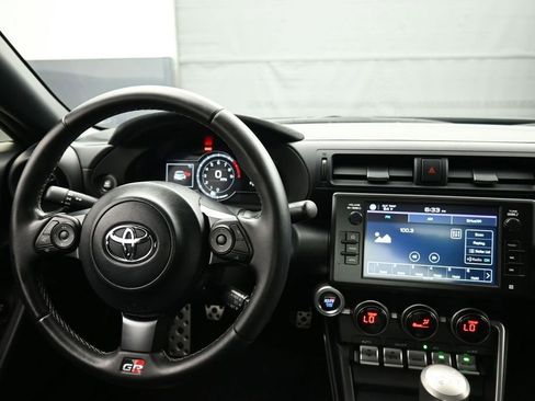 Used 2023 Toyota GR86 Premium w/ ALL Weather Mat Package (TMS) RWD image 11