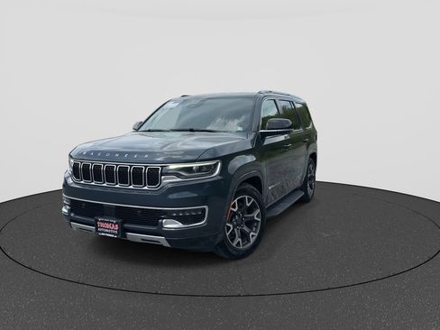 Used 2024 Jeep Wagoneer Series III AWD/4WD image 3