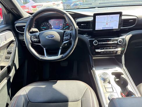 Used 2023 Ford Explorer ST-Line AWD/4WD image 8