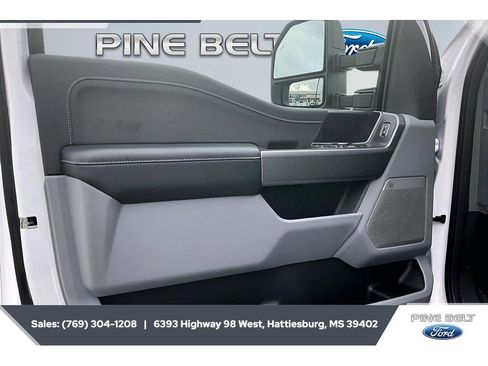 New 2026 Ford F250 XLT w/ XLT Premium Package AWD/4WD image 18