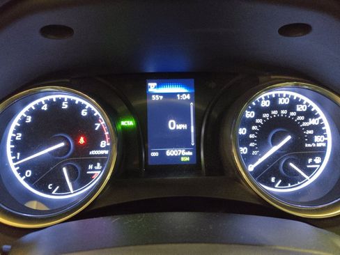 Used 2020 Toyota Camry SE w/ Convenience Package image 23