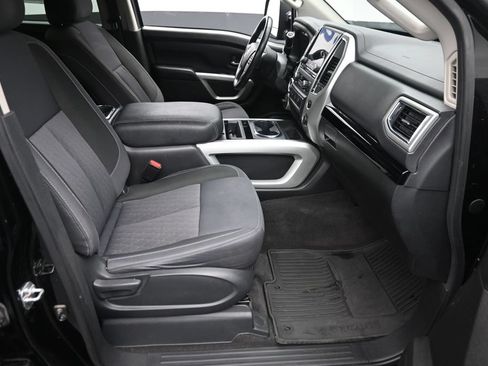 Used 2021 Nissan Titan SV w/ SV Convenience Package AWD/4WD image 9