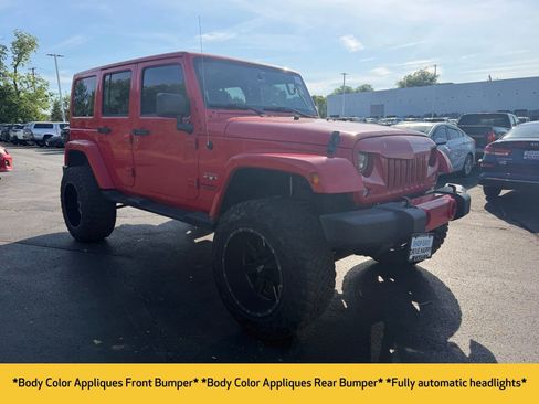 Used 2017 Jeep Wrangler Unlimited Sahara AWD/4WD image 5