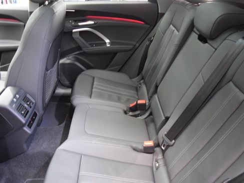 New 2025 Audi Q5 Premium image 5