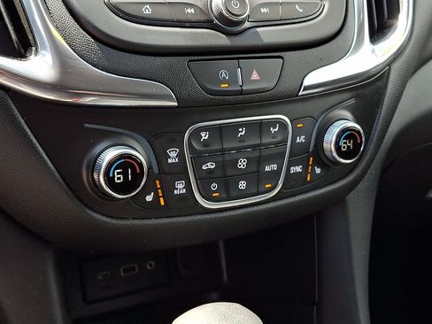 Certified 2024 Chevrolet Equinox LT FWD image 17