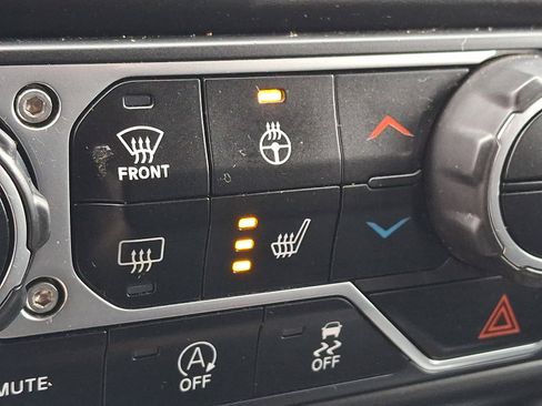 Used 2021 Jeep Gladiator Sport image 25