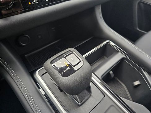 New 2025 Nissan Pathfinder Platinum image 24