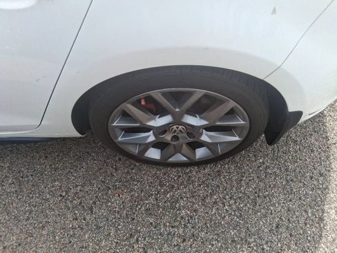 Used 2013 Volkswagen GTI 4-Door FWD image 6