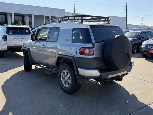 Used 2012 Toyota FJ Cruiser 4WD w/ TRD Sport Pkg image 7