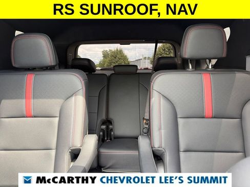 Used 2024 Chevrolet Traverse RS FWD image 36