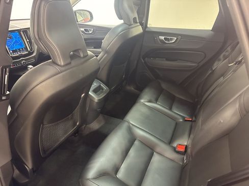 Used 2024 Volvo XC60 B5 Core w/ Climate Package AWD/4WD image 21