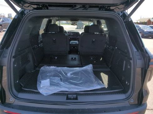 New 2026 Chevrolet Traverse LT w/ Midnight/Sport Edition FWD image 33