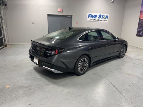 New 2025 Hyundai Sonata Limited image 5