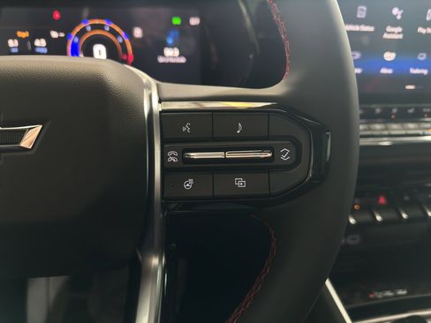 New 2025 Chevrolet Colorado Z71 w/ Z71 Convenience Package 2 image 9