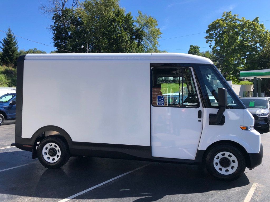 Used 2025 Chevrolet Brightdrop 400 w/ Power Door Package AWD/4WD image 7