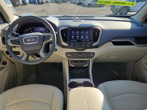Used 2023 GMC Terrain Denali image 9