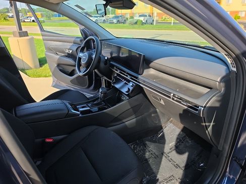 Used 2025 Hyundai Tucson SEL FWD image 12