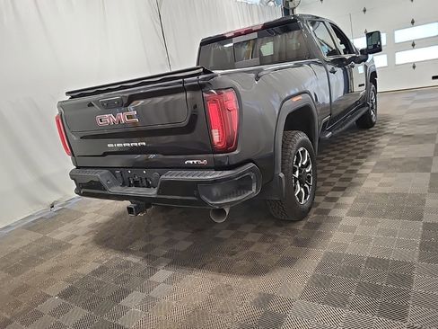Used 2022 GMC Sierra 2500 AT4 w/ AT4 Preferred Package AWD/4WD image 4