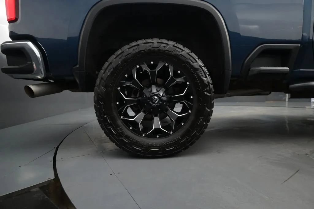 Used 2020 Chevrolet Silverado 2500 LTZ w/ Technology Package AWD/4WD image 25