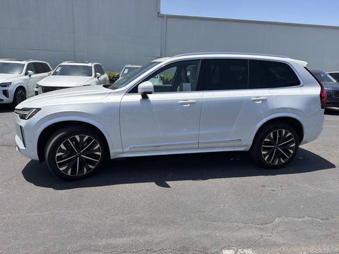 Used 2026 Volvo XC90 B6 Plus w/ Protection Package Premier AWD/4WD image 8