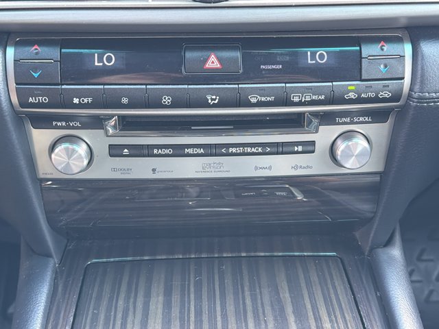 Used 2013 Lexus LS 460 L w/ All-Weather Pkg RWD image 20