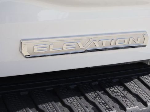 New 2026 GMC Sierra 1500 Elevation image 7