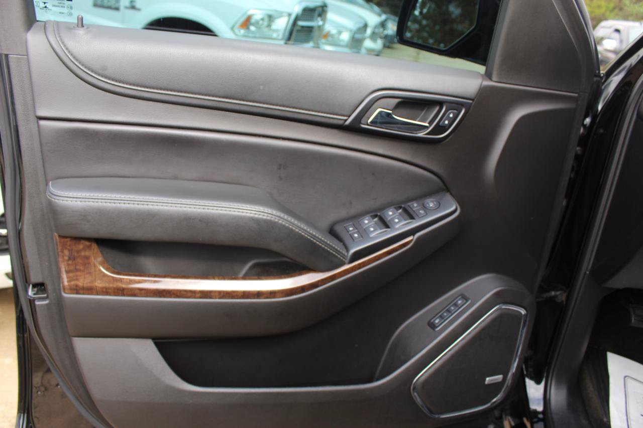 Used 2018 Chevrolet Tahoe LT w/ LT Midnight Edition AWD/4WD image 9