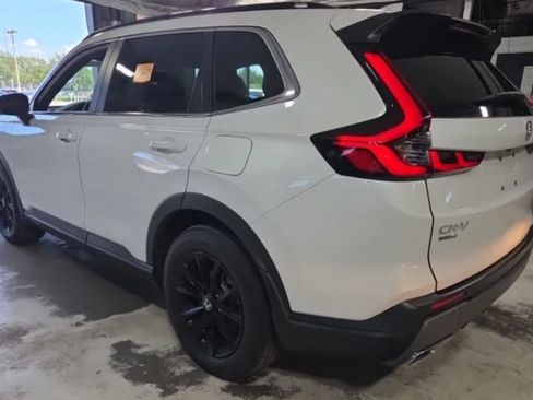 Used 2025 Honda CR-V Sport-L image 2