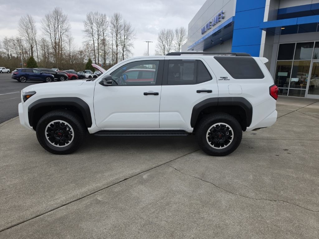 Used 2025 Toyota 4Runner TRD Off-Road AWD/4WD image 2