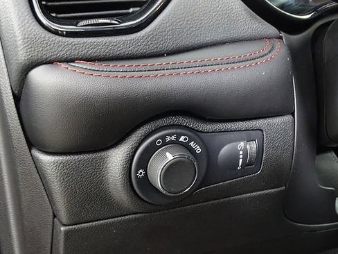 Used 2024 Dodge Durango GT AWD/4WD image 25