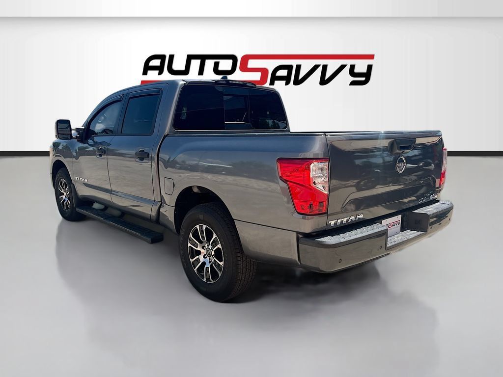 Used 2024 Nissan Titan SV w/ SV Convenience Package AWD/4WD image 5