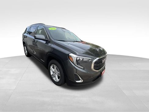Used 2020 GMC Terrain SLE w/ Driver Convenience Package FWD image 10