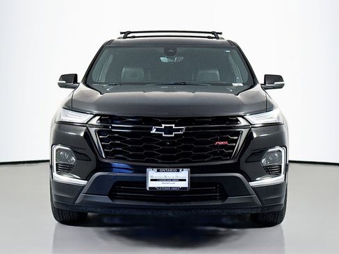 Used 2022 Chevrolet Traverse RS w/ LPO, 'HIT The Road' Package FWD image 2