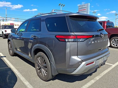 Used 2023 Nissan Pathfinder SL w/ SL Premium Package AWD/4WD image 3