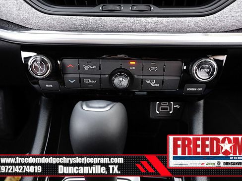 New 2026 Jeep Compass Latitude image 23