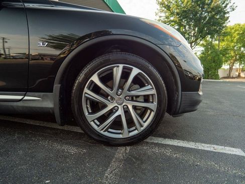 Used 2017 INFINITI QX50 2WD w/ Premium Plus Package image 11