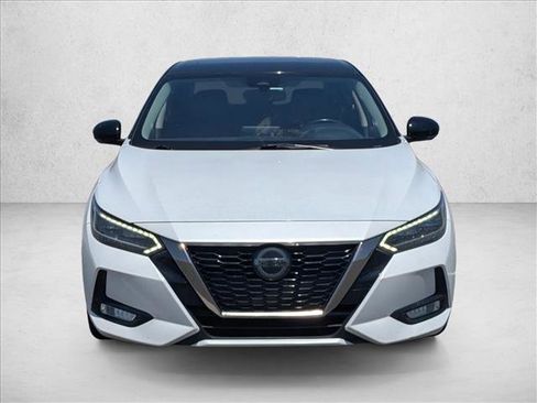 Used 2021 Nissan Sentra SR w/ SR Premium Package FWD image 2