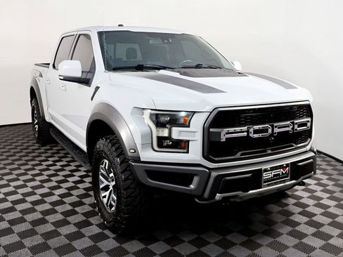 Used 2017 Ford F150 Raptor w/ Equipment Group 802A Luxury image 4
