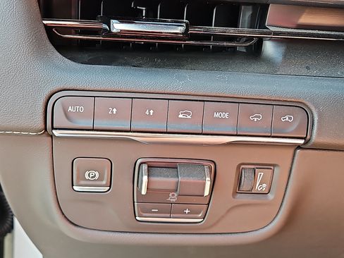 Certified 2024 Cadillac Escalade Sport w/ LPO, ONYX Package AWD/4WD image 17