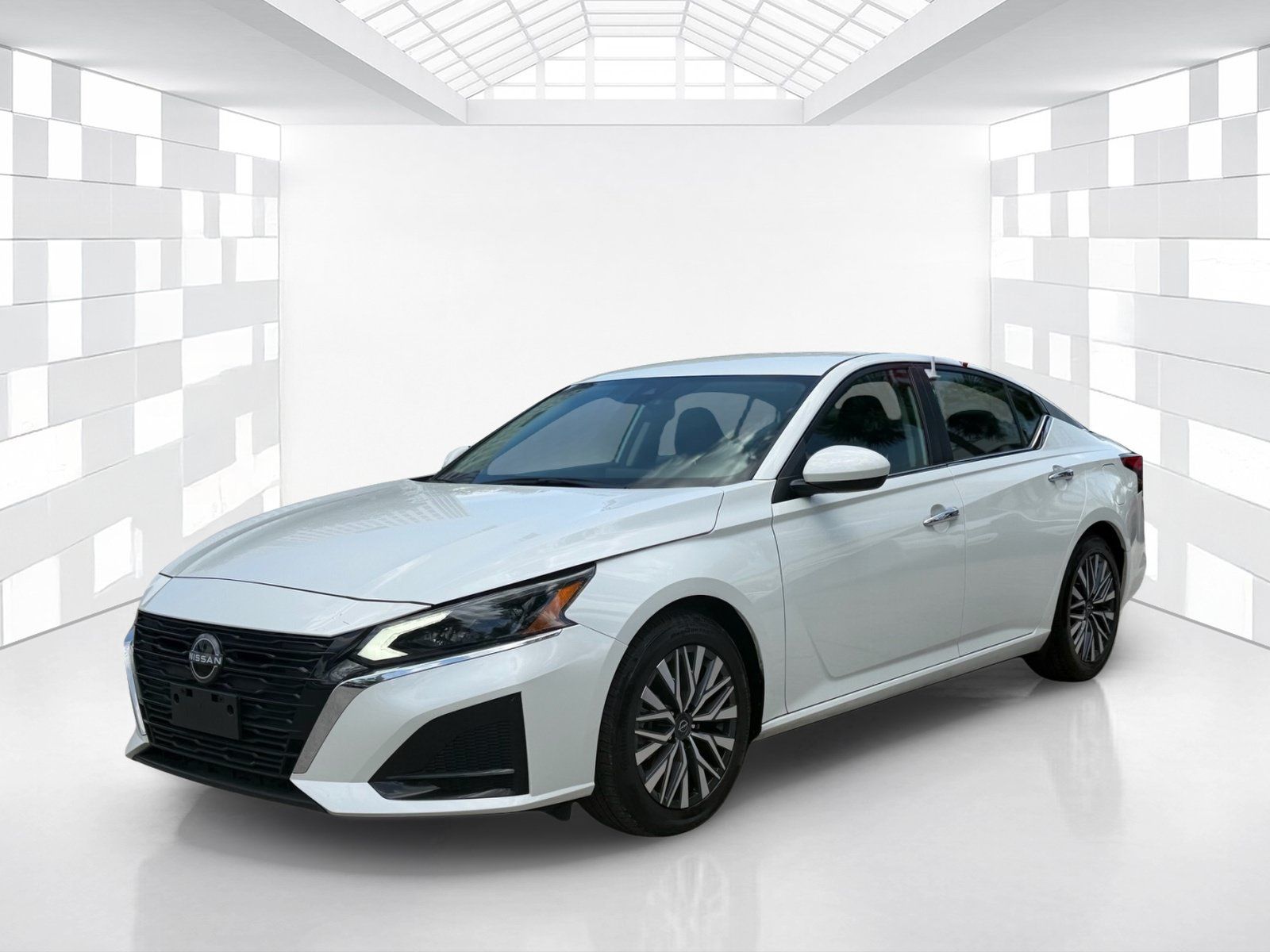 Certified 2023 Nissan Altima 2.5 SV FWD image 3