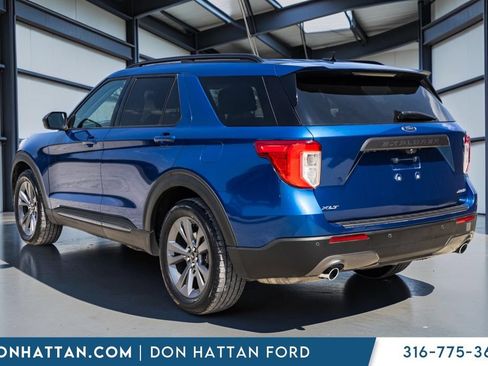 Used 2021 Ford Explorer XLT w/ Equipment Group 202A AWD/4WD image 25
