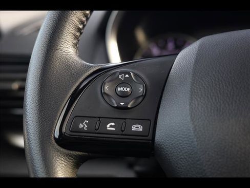 Used 2023 Mitsubishi Eclipse Cross SE image 13