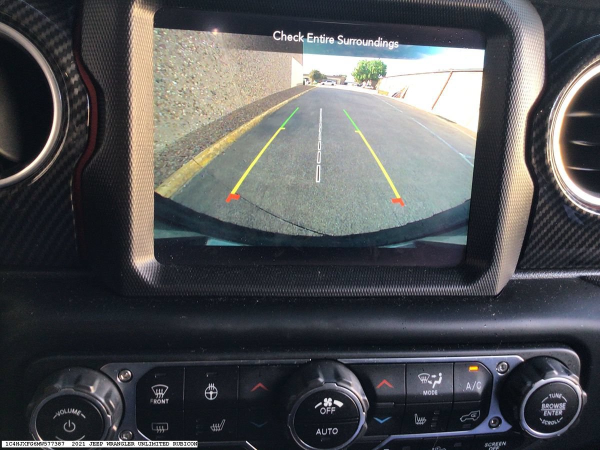 Used 2021 Jeep Wrangler Unlimited Rubicon AWD/4WD image 16