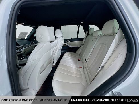 Used 2022 BMW X5 xDrive40i w/ M Sport Package AWD/4WD image 25