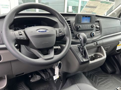 New 2025 Ford Transit 250 148 Medium Roof image 19