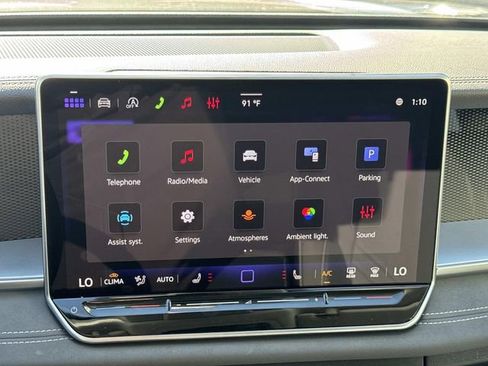 New 2026 Volkswagen Tiguan SE image 24