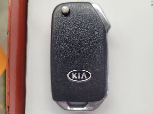 Used 2019 Kia Sorento L image 32