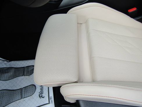 Used 2025 BMW X3 xDrive30i w/ Premium Package image 12